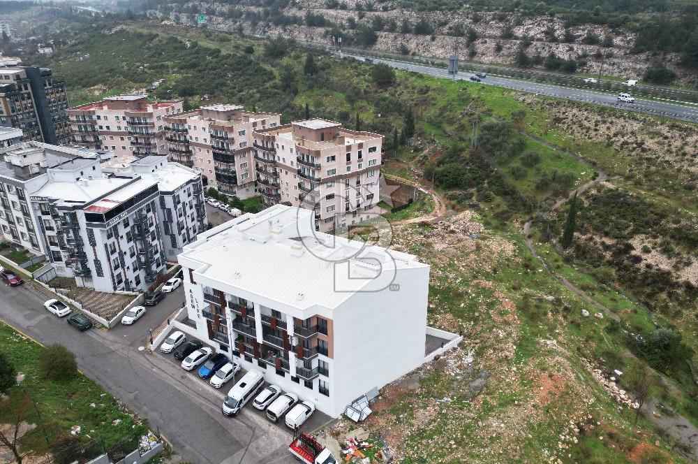 BUCA KURUÇEŞME’DE SATILIK 1+1 EŞYALI SIFIR ARA KAT DAİRE