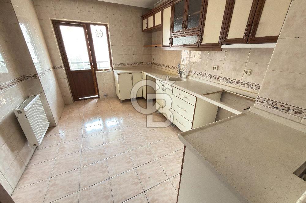 ÖVEÇLER VADİ YANI KABİL CAD.’DE GENİŞ  3+1 | KAPALI BALKON | 