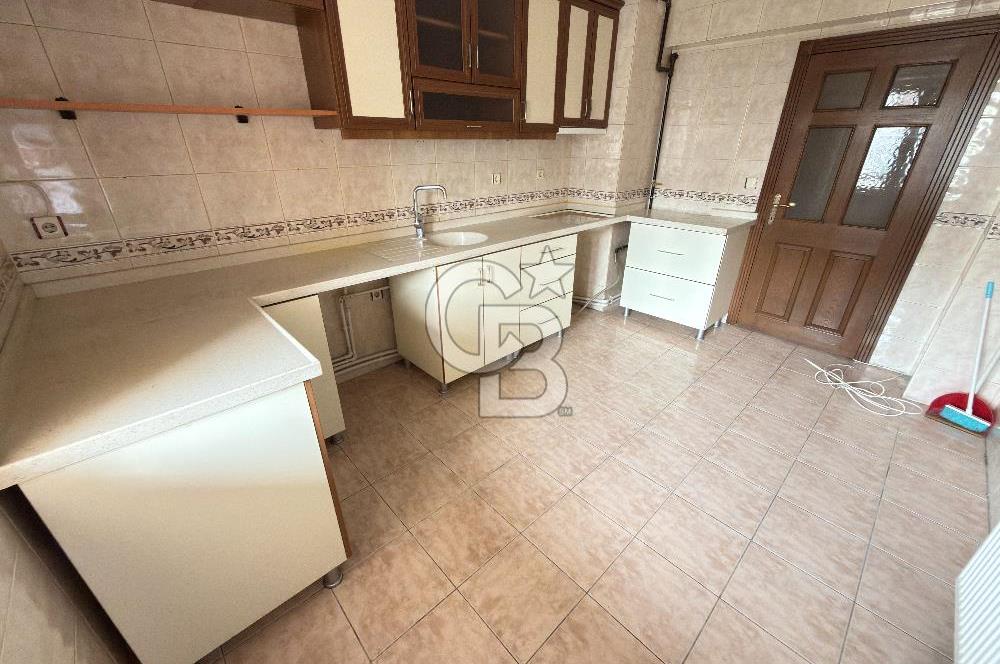 ÖVEÇLER VADİ YANI KABİL CAD.’DE GENİŞ  3+1 | KAPALI BALKON | 