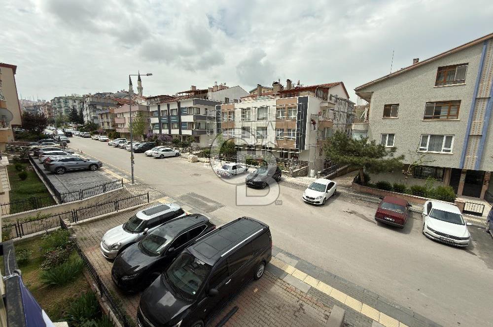 ÖVEÇLER VADİ YANI KABİL CAD.’DE GENİŞ  3+1 | KAPALI BALKON | 