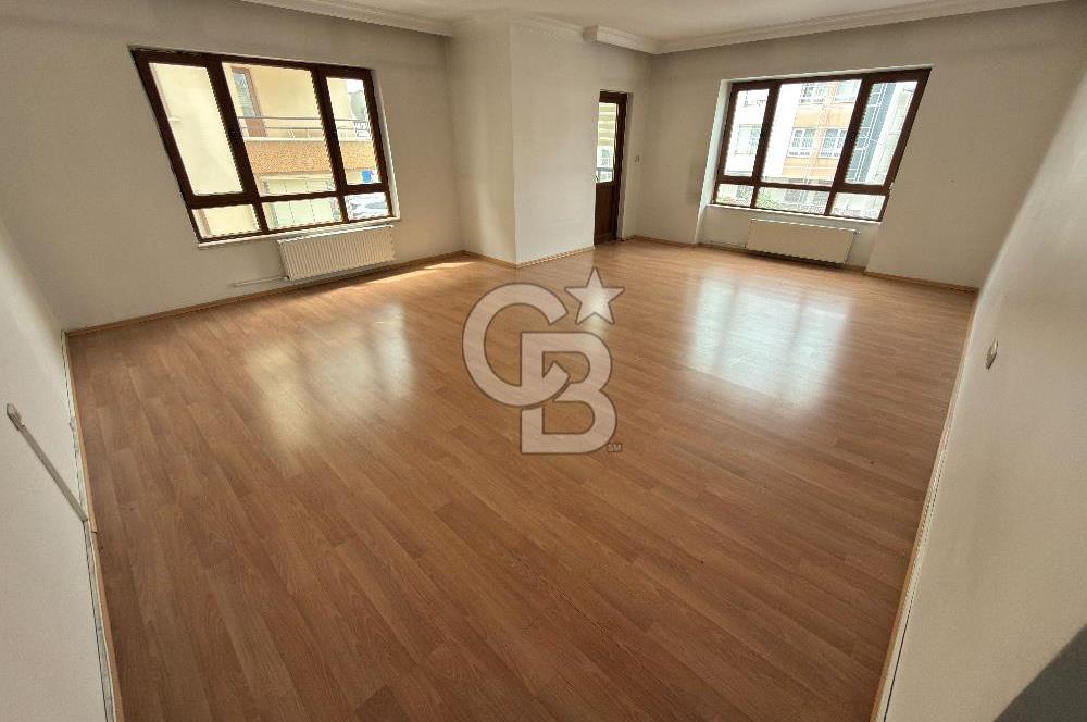 ÖVEÇLER VADİ YANI KABİL CAD.’DE GENİŞ  3+1 | KAPALI BALKON | 