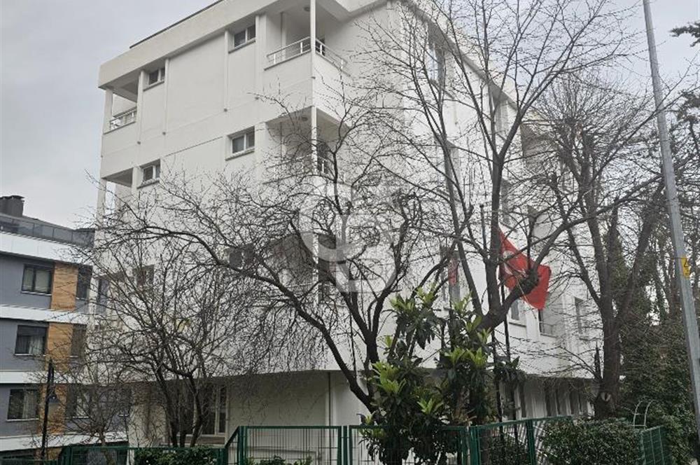 Acıbadem’in Merkezinde Kesintisiz Altyapılı, 1007 m² Prestijli Kurumsal Genel Müdürlük Binası