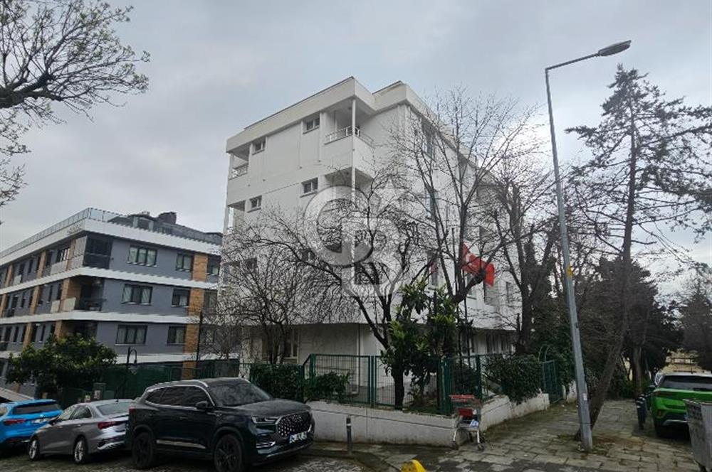 Acıbadem’in Merkezinde Kesintisiz Altyapılı, 1007 m² Prestijli Kurumsal Genel Müdürlük Binası