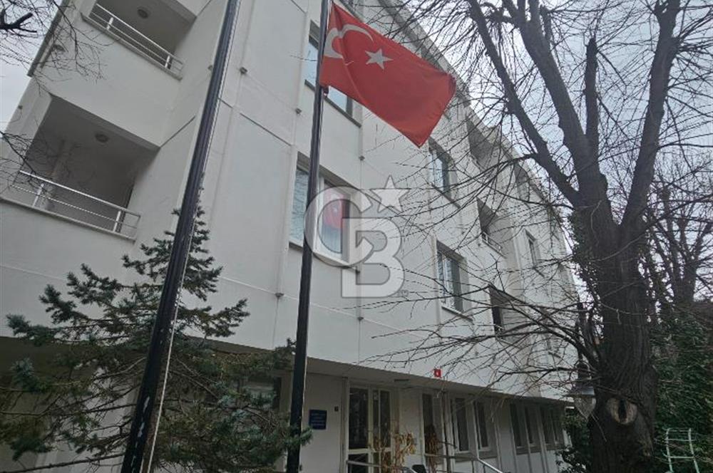 Acıbadem’in Merkezinde Kesintisiz Altyapılı, 1007 m² Prestijli Kurumsal Genel Müdürlük Binası