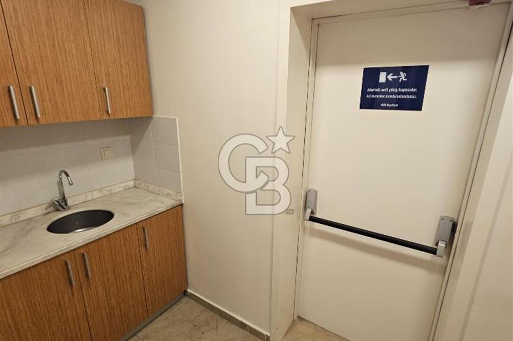 Acıbadem’in Merkezinde Kesintisiz Altyapılı, 1007 m² Prestijli Kurumsal Genel Müdürlük Binası