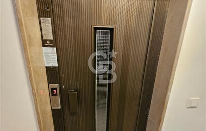 Acıbadem’in Merkezinde Kesintisiz Altyapılı, 1007 m² Prestijli Kurumsal Genel Müdürlük Binası
