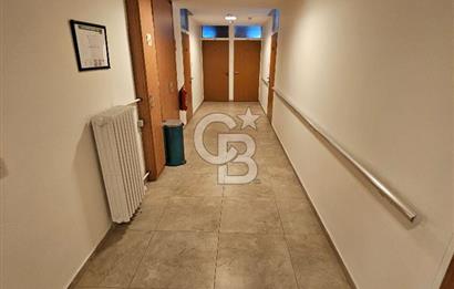 Acıbadem’in Merkezinde Kesintisiz Altyapılı, 1007 m² Prestijli Kurumsal Genel Müdürlük Binası