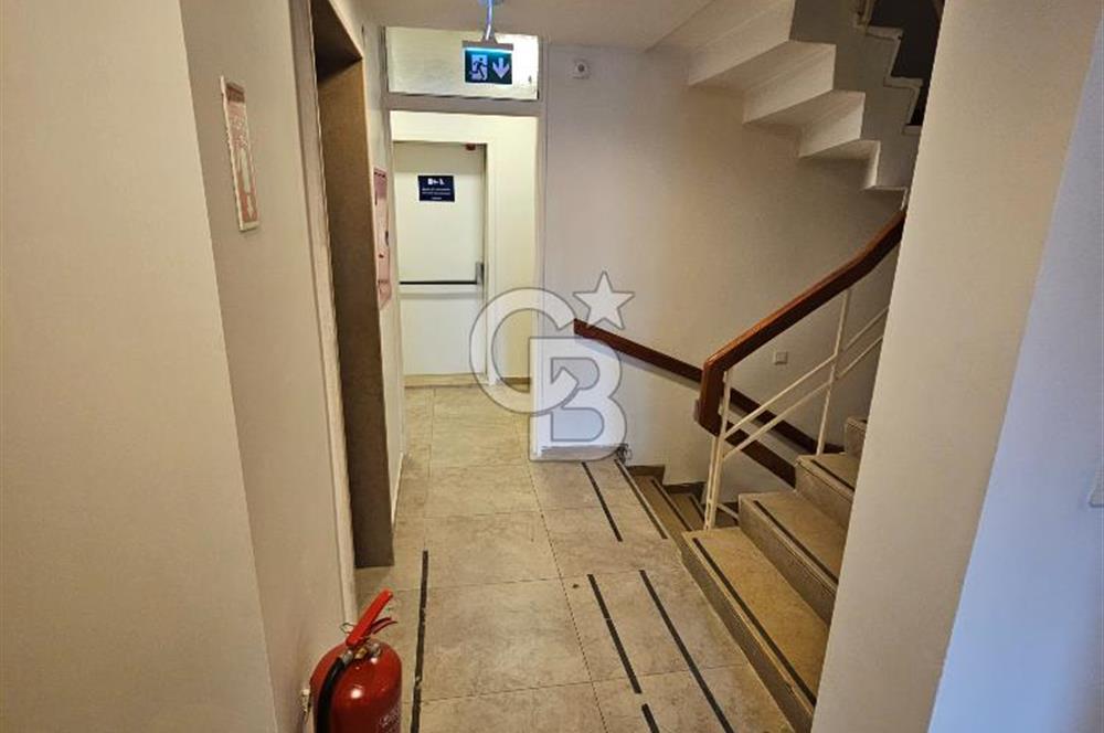 Acıbadem’in Merkezinde Kesintisiz Altyapılı, 1007 m² Prestijli Kurumsal Genel Müdürlük Binası
