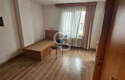 Acıbadem’in Merkezinde Kesintisiz Altyapılı, 1007 m² Prestijli Kurumsal Genel Müdürlük Binası