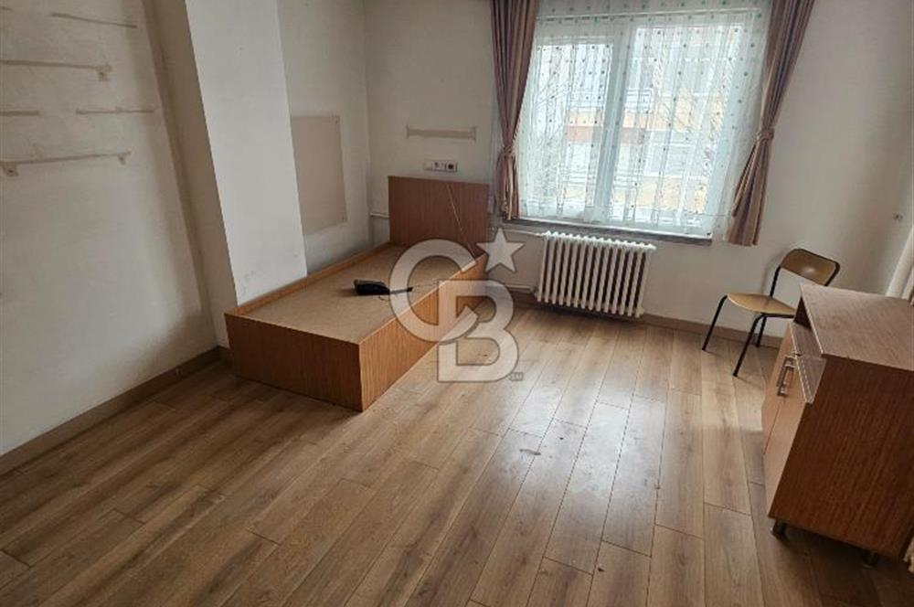 Acıbadem’in Merkezinde Kesintisiz Altyapılı, 1007 m² Prestijli Kurumsal Genel Müdürlük Binası