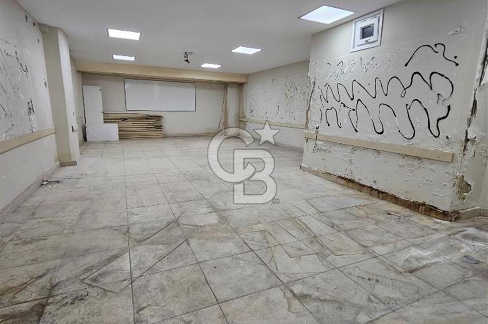 Fatih Aksaray’ın Kalbinde, Banka Kiracılı, 2.004 m² Satılık Prestijli Ticari Bina
