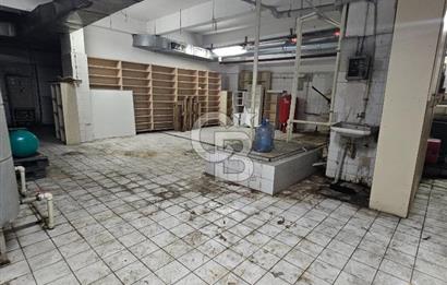 Fatih Aksaray’ın Kalbinde, Banka Kiracılı, 2.004 m² Satılık Prestijli Ticari Bina