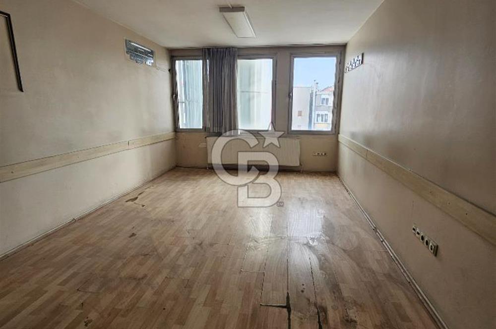 Fatih Aksaray’ın Kalbinde, Banka Kiracılı, 2.004 m² Satılık Prestijli Ticari Bina