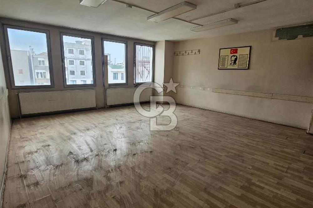 Fatih Aksaray’ın Kalbinde, Banka Kiracılı, 2.004 m² Satılık Prestijli Ticari Bina