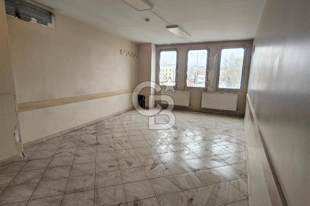 Fatih Aksaray’ın Kalbinde, Banka Kiracılı, 2.004 m² Satılık Prestijli Ticari Bina