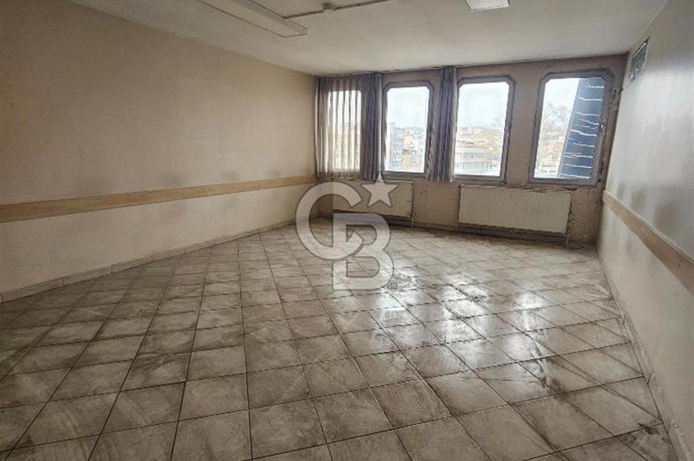 Fatih Aksaray’ın Kalbinde, Banka Kiracılı, 2.004 m² Satılık Prestijli Ticari Bina