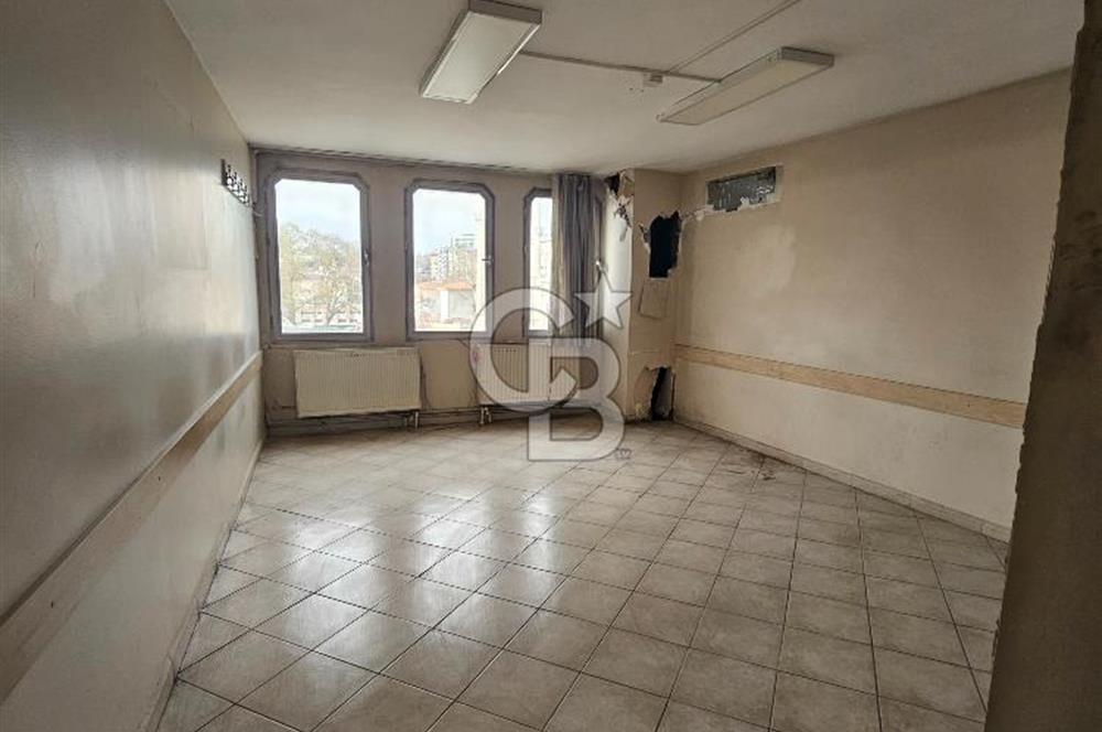 Fatih Aksaray’ın Kalbinde, Banka Kiracılı, 2.004 m² Satılık Prestijli Ticari Bina
