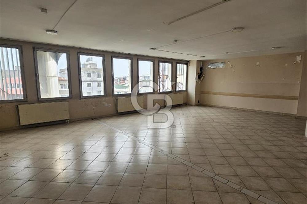 Fatih Aksaray’ın Kalbinde, Banka Kiracılı, 2.004 m² Satılık Prestijli Ticari Bina