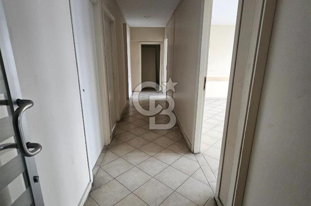 Fatih Aksaray’ın Kalbinde, Banka Kiracılı, 2.004 m² Satılık Prestijli Ticari Bina