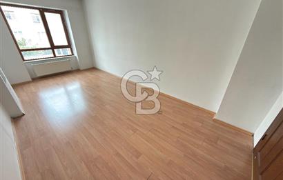 ÖVEÇLER VADİ YANI KABİL CAD.’DE GENİŞ  3+1 | KAPALI BALKON | 