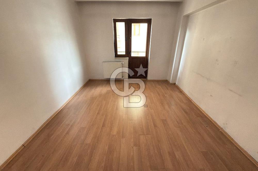ÖVEÇLER VADİ YANI KABİL CAD.’DE GENİŞ  3+1 | KAPALI BALKON | 