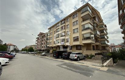 ÖVEÇLER VADİ YANI KABİL CAD.’DE GENİŞ  3+1 | KAPALI BALKON | 