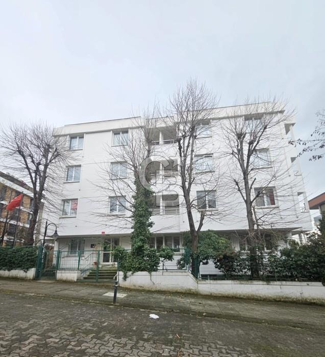Acıbadem’in Merkezinde Kesintisiz Altyapılı, 1007 m² Prestijli Kurumsal Genel Müdürlük Binası