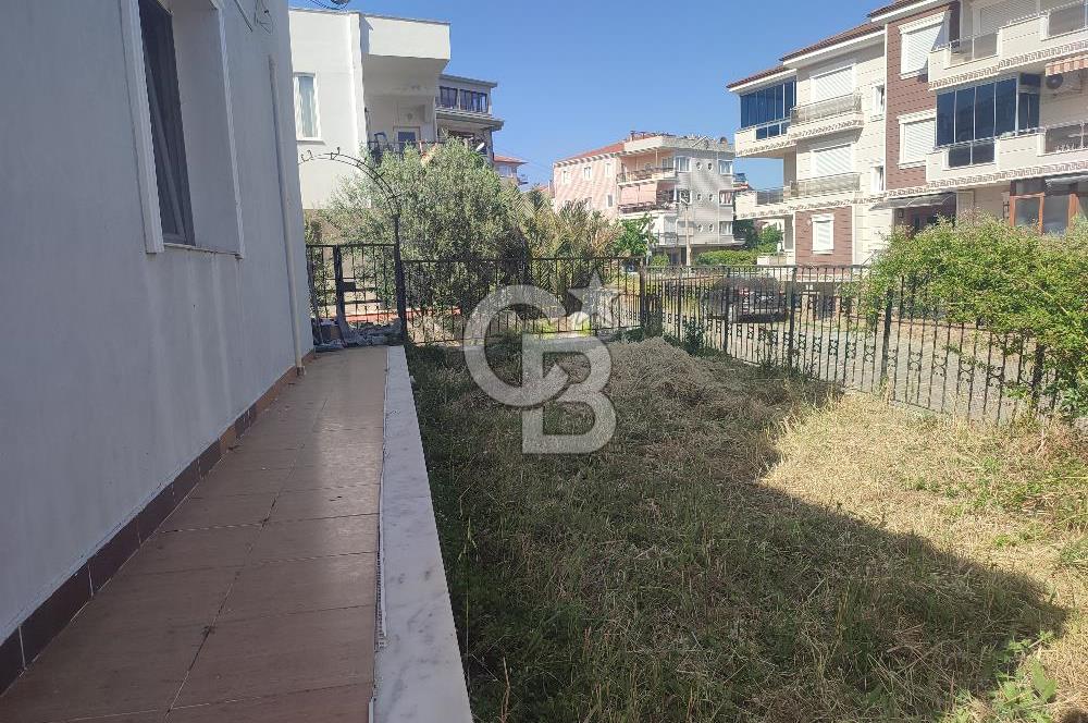 Ayvalık Sarımsaklı Merkez'de Satılık Bahçeli 1+1 Daire 