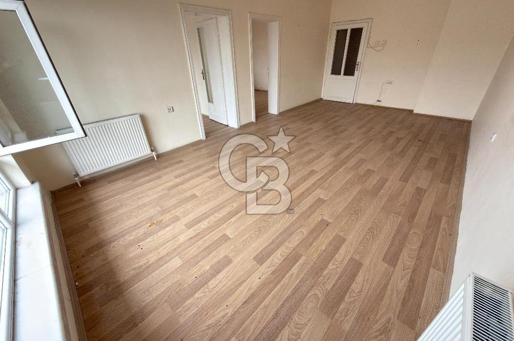ETLİK KUYUYAZISI CADDESİNDE GENİŞ VE FERAH 3+1 AİLE DAİRESİ
