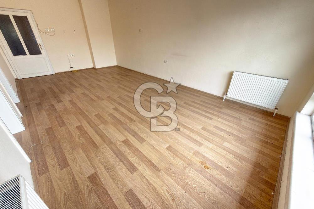 ETLİK KUYUYAZISI CADDESİNDE GENİŞ VE FERAH 3+1 AİLE DAİRESİ