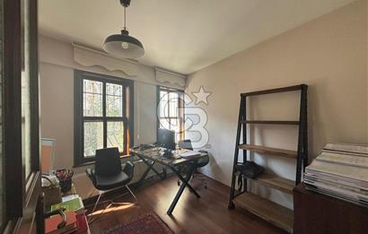 ÇENGELKÖYDE SATILIK MÜSTAKİL EV + ÖZEL OTOPARK + PEYZAJLI BAHÇE