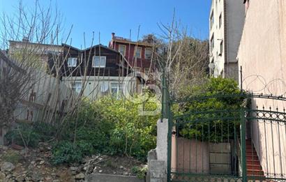 ÇENGELKÖYDE SATILIK MÜSTAKİL EV + ÖZEL OTOPARK + PEYZAJLI BAHÇE