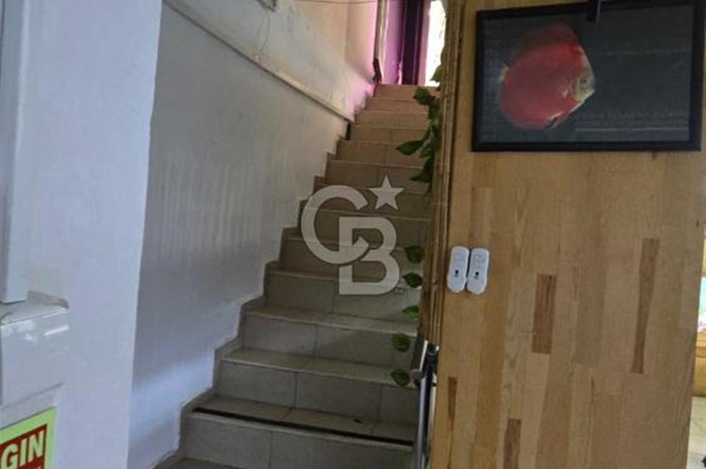 ÜSKÜDAR DOĞANCILARDA DEPOLU, ÇOK AMAÇLI 325 M² DÜKKAN