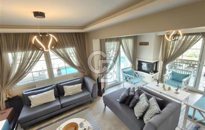 Alaçatı'da Havuzlu Müstakil Kiralık Villa