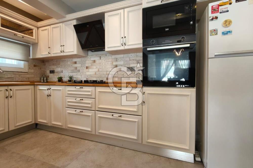 Alaçatı'da Havuzlu Müstakil Kiralık Villa