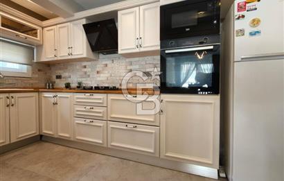 Alaçatı'da Havuzlu Müstakil Kiralık Villa