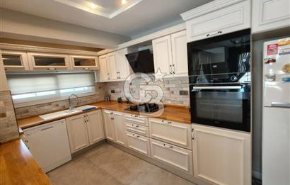 Alaçatı'da Havuzlu Müstakil Kiralık Villa