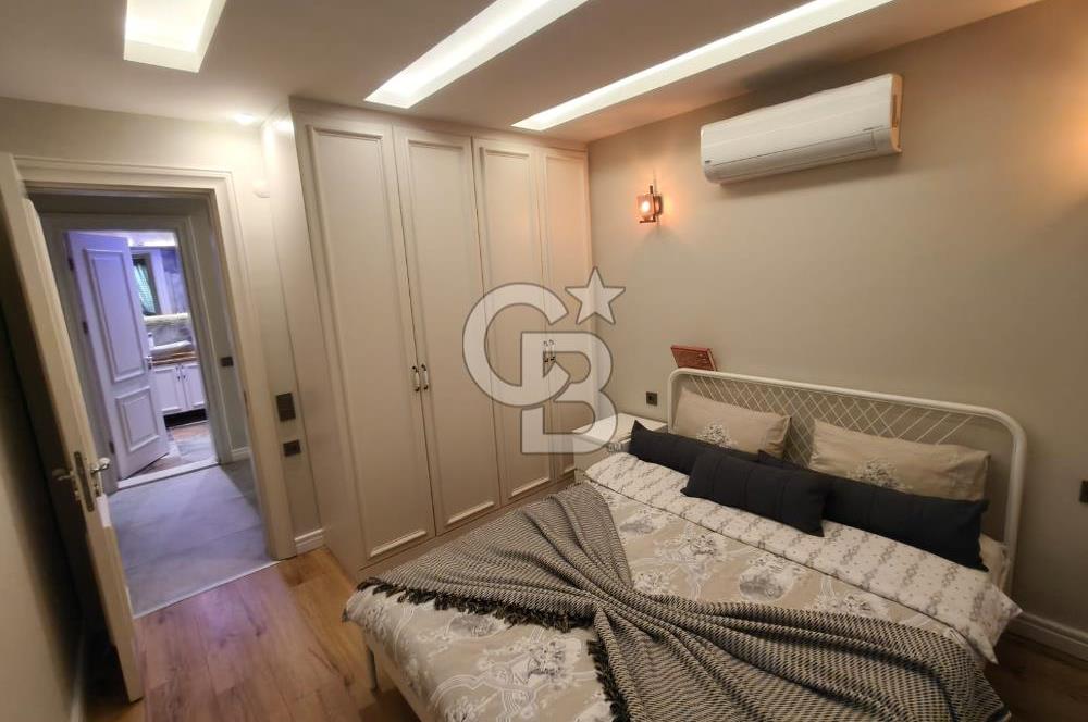 Alaçatı'da Havuzlu Müstakil Kiralık Villa