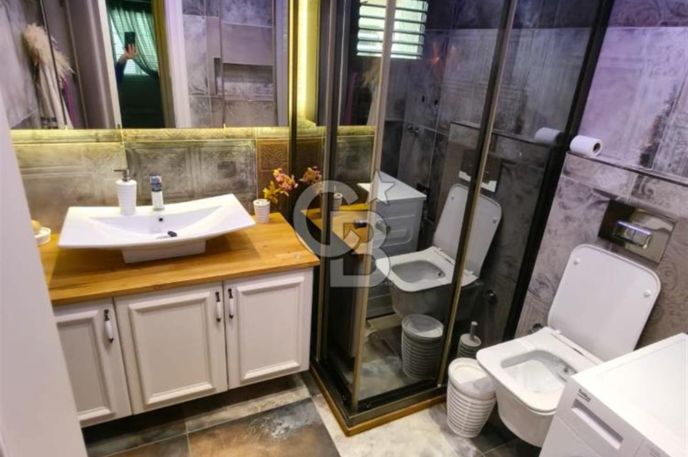 Alaçatı'da Havuzlu Müstakil Kiralık Villa