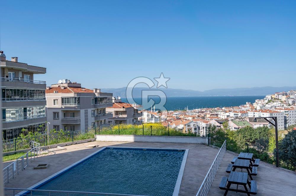 Güzelyalı Eğitim Mahallesinde Deniz Manzaralı Havuzlu Sitede 2+1