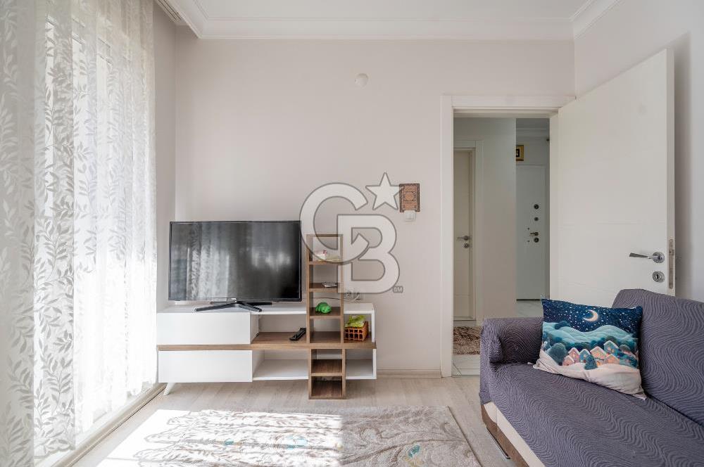 Güzelyalı Eğitim Mahallesinde Deniz Manzaralı Havuzlu Sitede 2+1