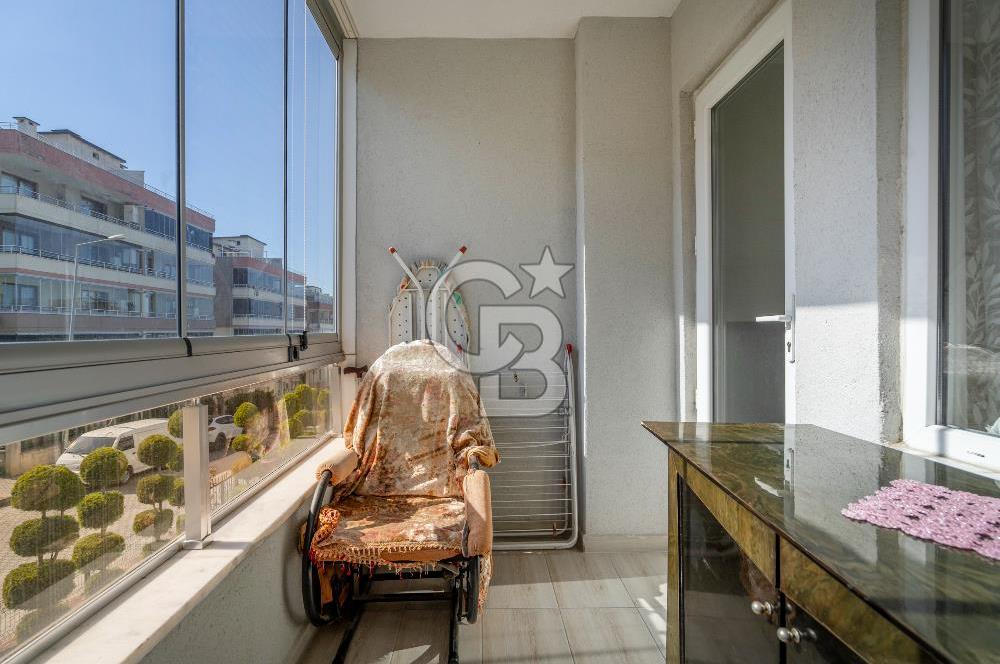 Güzelyalı Eğitim Mahallesinde Deniz Manzaralı Havuzlu Sitede 2+1