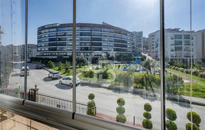 Güzelyalı Eğitim Mahallesinde Deniz Manzaralı Havuzlu Sitede 2+1