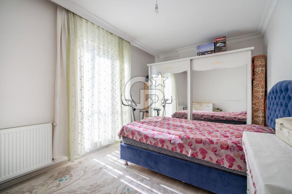 Güzelyalı Eğitim Mahallesinde Deniz Manzaralı Havuzlu Sitede 2+1