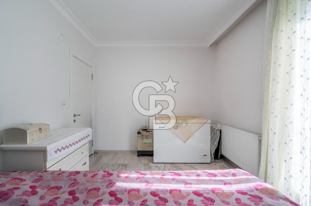 Güzelyalı Eğitim Mahallesinde Deniz Manzaralı Havuzlu Sitede 2+1
