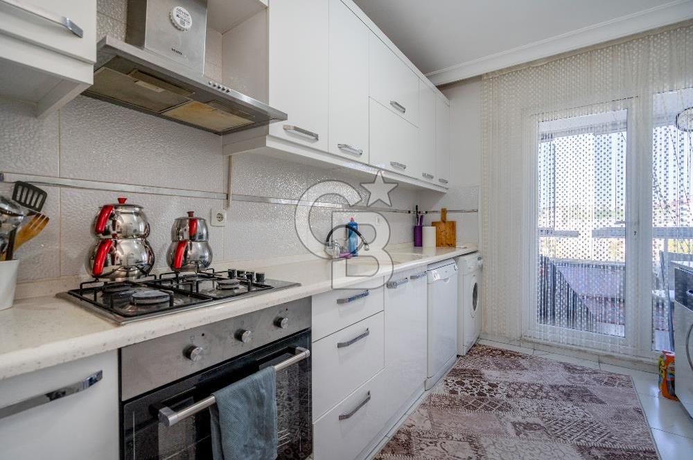 Güzelyalı Eğitim Mahallesinde Deniz Manzaralı Havuzlu Sitede 2+1