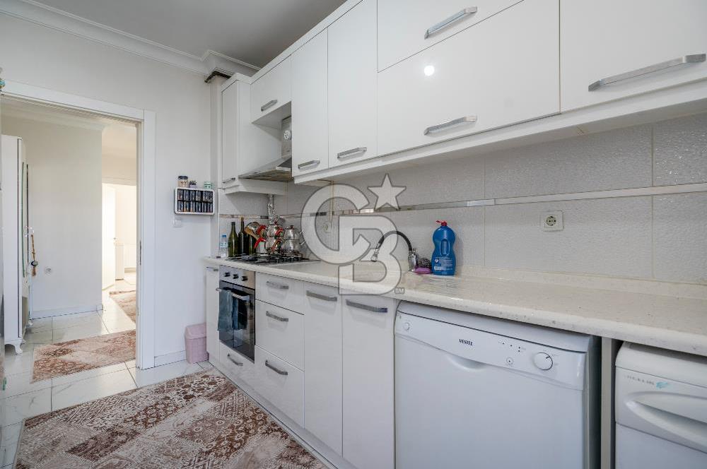 Güzelyalı Eğitim Mahallesinde Deniz Manzaralı Havuzlu Sitede 2+1