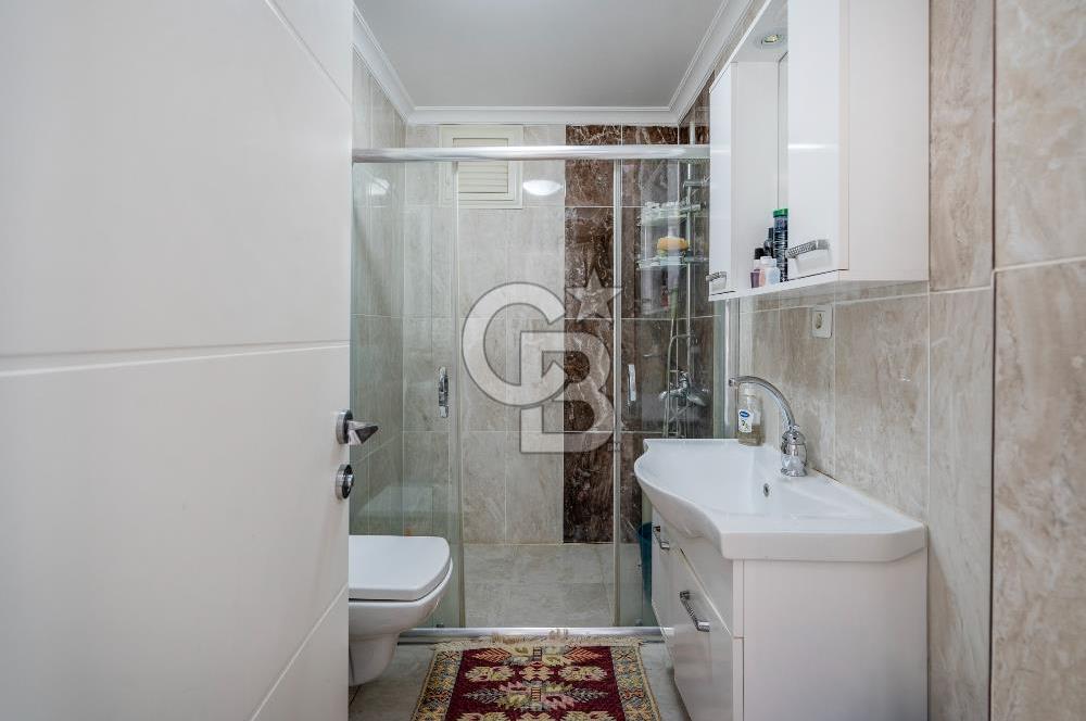 Güzelyalı Eğitim Mahallesinde Deniz Manzaralı Havuzlu Sitede 2+1
