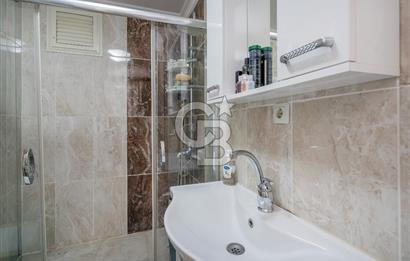 Güzelyalı Eğitim Mahallesinde Deniz Manzaralı Havuzlu Sitede 2+1