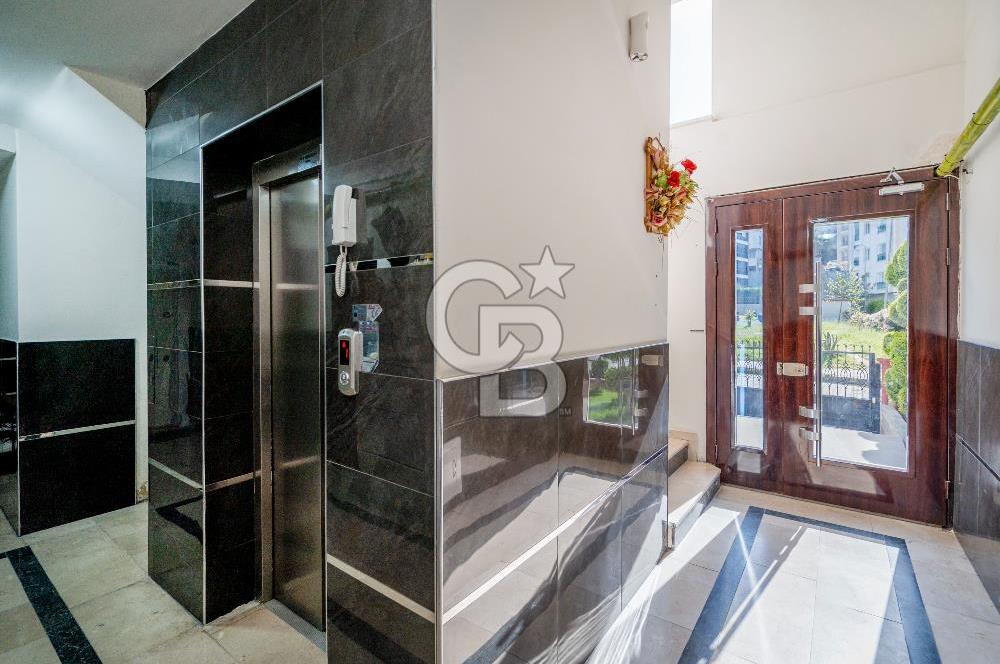 Güzelyalı Eğitim Mahallesinde Deniz Manzaralı Havuzlu Sitede 2+1